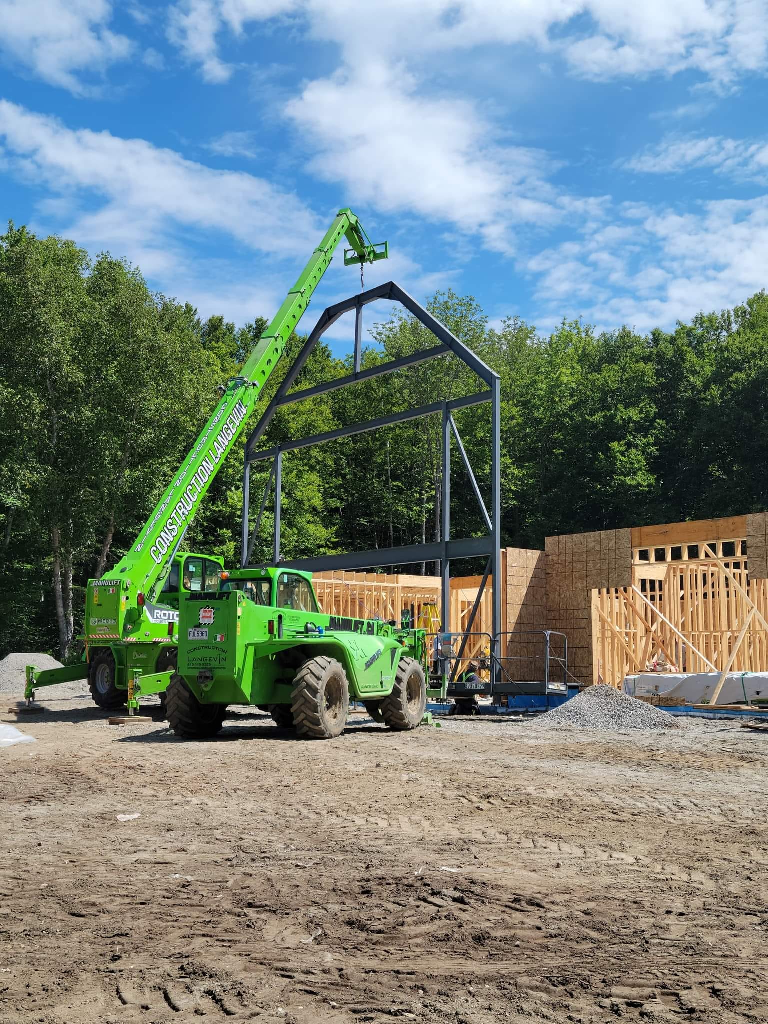 Charpente de bois et d'acier réalisée à Maniwaki
